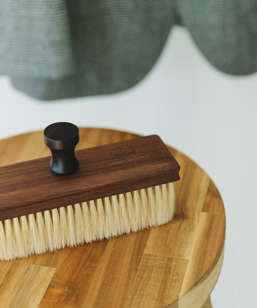 URBAN RESEARCH DOORS（アーバンリサーチドアーズ）の「『WEB/一部店舗限定』Shoji Works　四角い馬毛の洋服ブラシ（インテリア雑貨・レディース・その他1・-）」の3枚目の写真