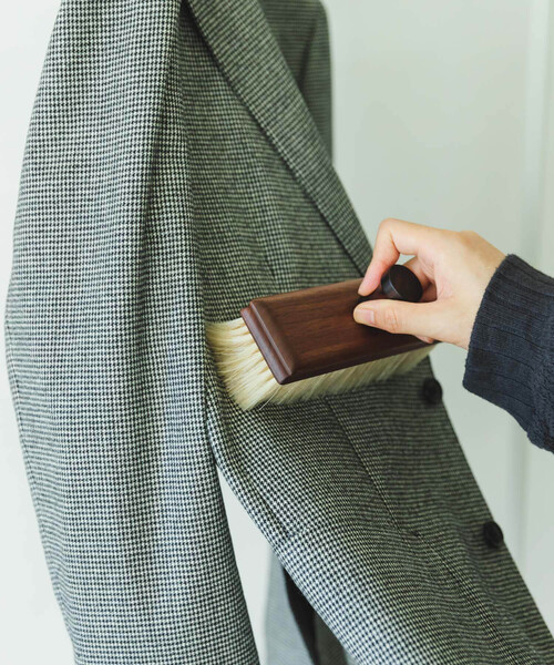 URBAN RESEARCH DOORS（アーバンリサーチドアーズ）の「『WEB/一部店舗限定』Shoji Works　四角い馬毛の洋服ブラシ（インテリア雑貨・レディース・その他1・-）」の4枚目の写真