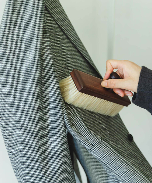 URBAN RESEARCH DOORS（アーバンリサーチドアーズ）の「『WEB/一部店舗限定』Shoji Works　四角い馬毛の洋服ブラシ（インテリア雑貨・レディース・その他1・-）」の6枚目の写真