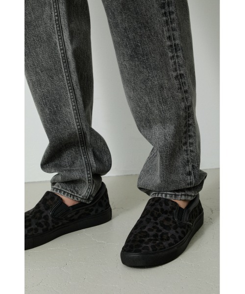 AZUL by moussy(アズールバイマウジー)の「WASHED LOOSE DENIM/ウォッシュドルースデニム(デニムパンツ・メンズ・ブルー/ライトブラック・SMALL/MEDIUM/LARGE)」の13枚目の写真