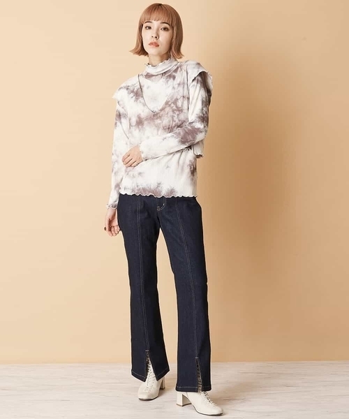 A de a.v.v(アードアー・ヴェ・ヴェ)の「タイダイ柄テレコセット(Tシャツ/カットソー・レディース・ベージュ/ライトグレー・36/38)」の5枚目の写真