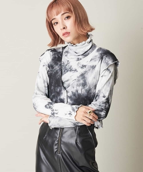 A de a.v.v(アードアー・ヴェ・ヴェ)の「タイダイ柄テレコセット(Tシャツ/カットソー・レディース・ベージュ/ライトグレー・36/38)」の14枚目の写真