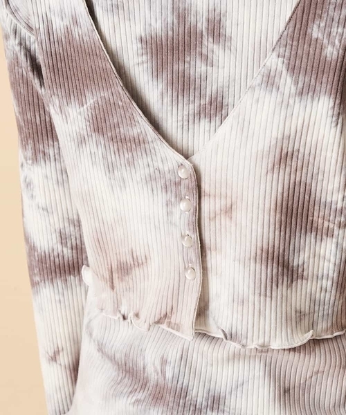 A de a.v.v(アードアー・ヴェ・ヴェ)の「タイダイ柄テレコセット(Tシャツ/カットソー・レディース・ベージュ/ライトグレー・36/38)」の11枚目の写真