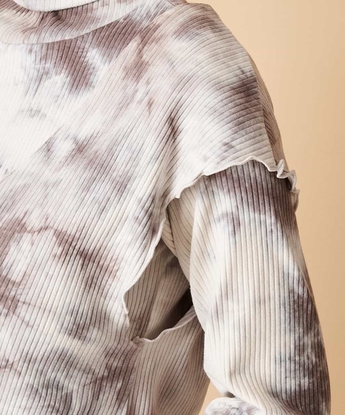 A de a.v.v(アードアー・ヴェ・ヴェ)の「タイダイ柄テレコセット(Tシャツ/カットソー・レディース・ベージュ/ライトグレー・36/38)」の6枚目の写真