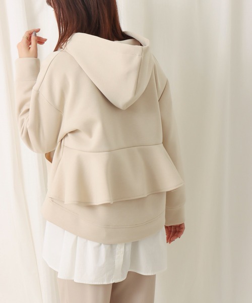 libelle more（リベル モア）の「ダンボールポンチ　バックフリルパーカー（パーカー・レディース・アイボリー/ブラック/杢グレー/グレイッシュベージュ/ミント/ネイビー・L/M）」の2枚目の写真