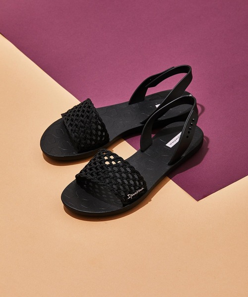 IPANEMA(イパネマ)の「Ipanema / BREEZY SANDAL(サンダル・レディース・ブラック系/ベージュ系/イエロー系/ピンク系/ライトブラウン/ブラウン/ライトグリーン・35/36/37/34/38)」の9枚目の写真