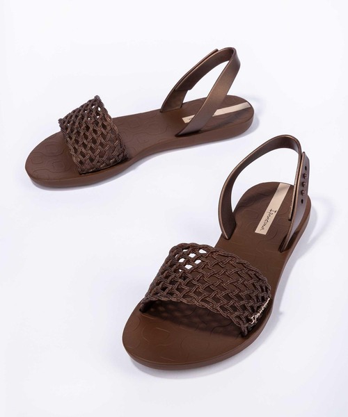 IPANEMA(イパネマ)の「Ipanema / BREEZY SANDAL(サンダル・レディース・ブラック系/ベージュ系/イエロー系/ピンク系/ライトブラウン/ブラウン/ライトグリーン・35/36/37/34/38)」の15枚目の写真