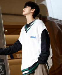 【neos -addictive design-】ビッグシルエット アシンメトリー ライン 刺繍 チルデン ニット ベスト