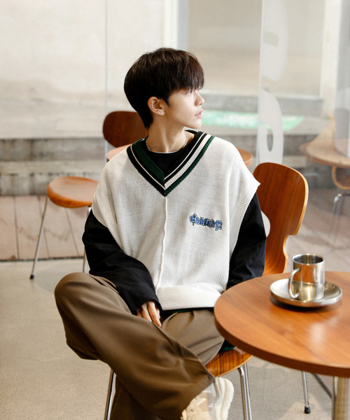 neos（ネオス）の「【neos -addictive design-】ビッグシルエット アシンメトリー ライン 刺繍 チルデン ニット ベスト（ベスト・メンズ・ホワイト/ブラック/グリーン/ブルー/イエロー・LARGE/MEDIUM）」の10枚目の写真