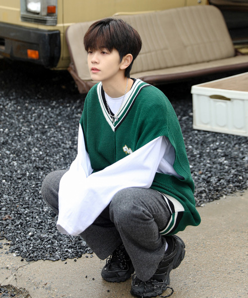 neos（ネオス）の「【neos -addictive design-】ビッグシルエット アシンメトリー ライン 刺繍 チルデン ニット ベスト（ベスト・メンズ・ホワイト/ブラック/グリーン/ブルー/イエロー・LARGE/MEDIUM）」の13枚目の写真