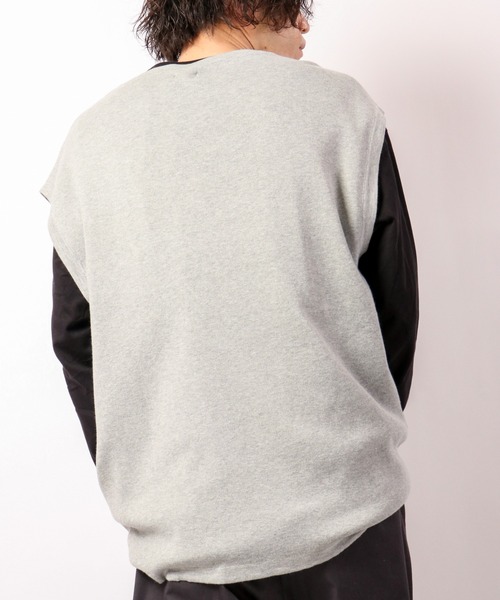 Revo.（レボ）の「Revo. コットン混 12G ルーズニットベスト（ベスト・メンズ・ホワイト/ブラック/グレー/ブルー・2/1）」の15枚目の写真