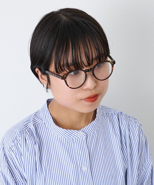COLONY 2139(コロニートゥーワンスリーナイン)の「変形フレームサングラス/伊達眼鏡/UV99%カット(メガネ・レディース・ブラック/グレー/ブラウン/グリーン/ダークブラウン・FREE)」の4枚目の写真