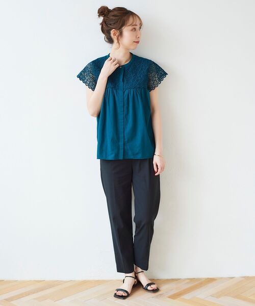 le.coeur blanc(ルクールブラン)の「エンブロイダリーレースフレンチブラウス(シャツ/ブラウス・レディース・オフホワイト/ブラック/ダークグリーン・38)」の13枚目の写真