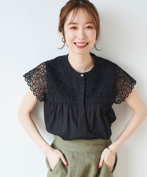 le.coeur blanc(ルクールブラン)の「エンブロイダリーレースフレンチブラウス(シャツ/ブラウス・レディース・オフホワイト/ブラック/ダークグリーン・38)」の16枚目の写真