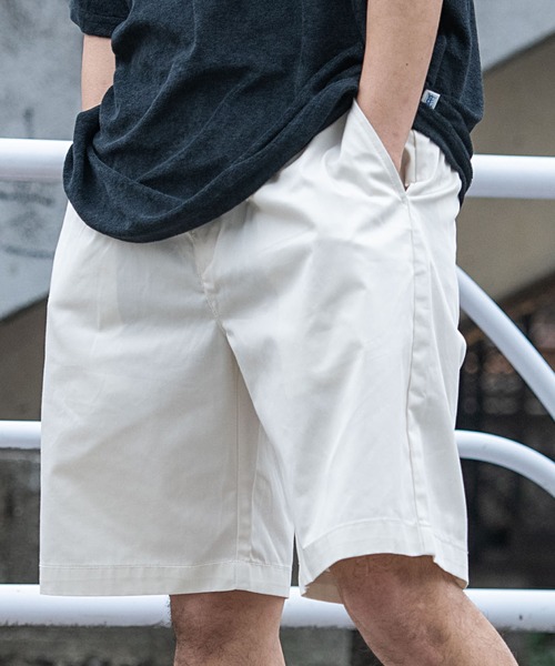 Dickies（ディッキーズ）の「『Dickies/ディッキーズ』TCツイル×デニムワイドハーフパンツ デニムショーツ（チノパンツ・メンズ・インディゴブルー/ホワイト/グリーン/その他/ベージュ/ブラック/サックスブルー・M/L/XL）」の14枚目の写真