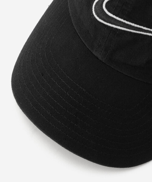 NIKE(ナイキ)の「NIKE | ヘリテージ86 アジャスタブルキャップ(キャップ・レディース・ブラック/ベージュ・FREE)」の6枚目の写真