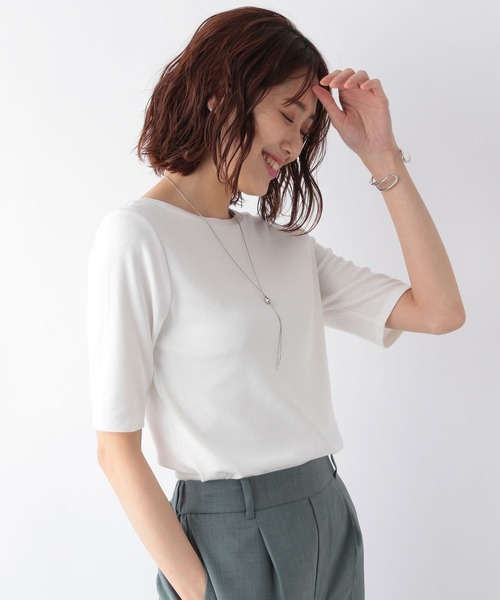 GLOBAL WORK（グローバルワーク）の「柳橋唯さんコラボ/大人T/2WAYネック/295909（Tシャツ/カットソー・レディース・オフホワイト/ブラック/ブラウン/ネイビー・MEDIUM/LARGE）」の10枚目の写真