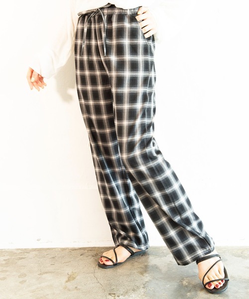 Alite cloth(アリーテクロス)の「イージーチェックパンツ(その他パンツ・レディース・ホワイト/ブラック・S/M)」の9枚目の写真