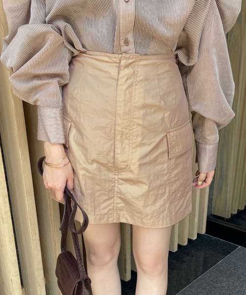 one after another NICE CLAUP(ワンアフターアナザーナイスクラップ)の「ユーティリティミニスカート(スカート・レディース・ブラック/ベージュ/カーキ・FREE)」の2枚目の写真