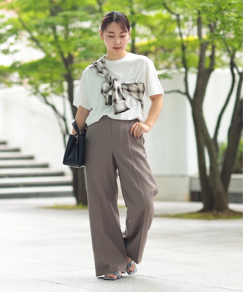 INDIVI（インディヴィ）の「【WORLD for the World】バックプリント ロゴTシャツ（Tシャツ/カットソー・レディース・ホワイト/ブラック・38/05/13）」の12枚目の写真