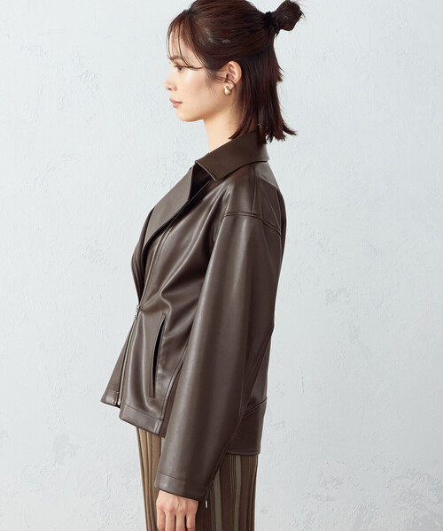COMME CA ISM（コムサイズム）の「フェイクレザー　ライダースジャケット（ライダースジャケット・レディース・ブラック/ダークブラウン・MEDIUM/LARGE）」の13枚目の写真