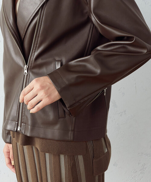 COMME CA ISM（コムサイズム）の「フェイクレザー　ライダースジャケット（ライダースジャケット・レディース・ブラック/ダークブラウン・MEDIUM/LARGE）」の17枚目の写真