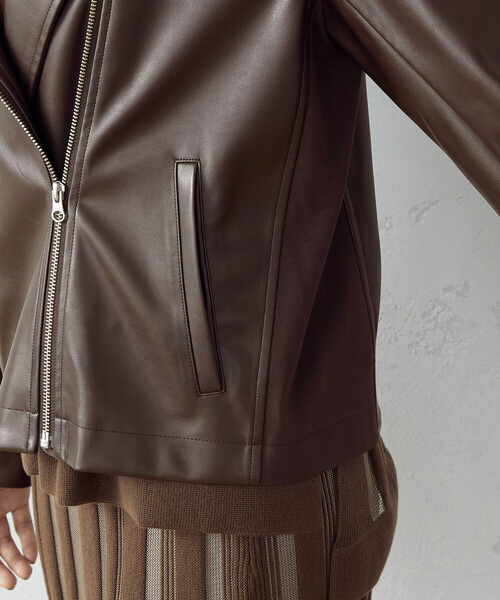 COMME CA ISM（コムサイズム）の「フェイクレザー　ライダースジャケット（ライダースジャケット・レディース・ブラック/ダークブラウン・MEDIUM/LARGE）」の19枚目の写真