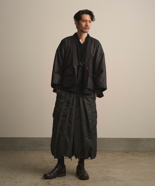 和ROBE(ワローブ)の「和ROBE / PUFFER HAORI(ブルゾン・メンズ・ブラック/ダークオリーブ・3/2)」の14枚目の写真