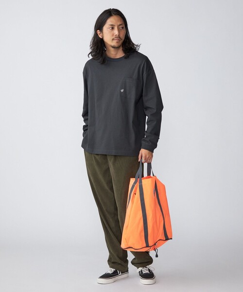 SHIPS（シップス）の「*SHIPS: 〈汗染み防止加工〉 ワンポイント ロゴ ビッグシルエット ヘビーウェイト Tシャツ (ロンT)（Tシャツ/カットソー・メンズ・ホワイト/ブラック/パープル/ネイビー・MEDIUM/X-LARGE/LARGE/SMALL）」の6枚目の写真