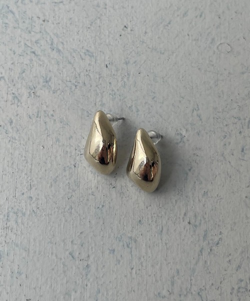 cheriella（シェリエラ）の「【cheriella】変形ドロップメタルピアス（ピアス（両耳用）・レディース・シルバー/ゴールド・FREE）」の3枚目の写真