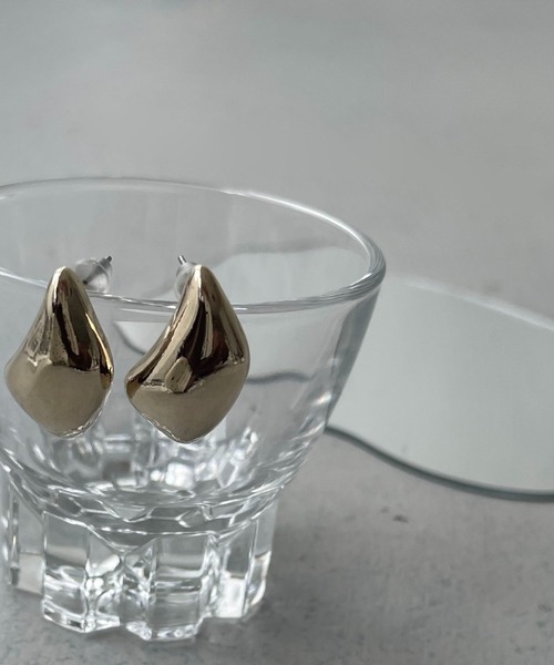 cheriella（シェリエラ）の「【cheriella】変形ドロップメタルピアス（ピアス（両耳用）・レディース・シルバー/ゴールド・FREE）」の12枚目の写真