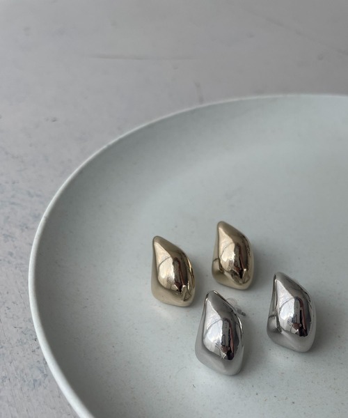 cheriella（シェリエラ）の「【cheriella】変形ドロップメタルピアス（ピアス（両耳用）・レディース・シルバー/ゴールド・FREE）」の10枚目の写真