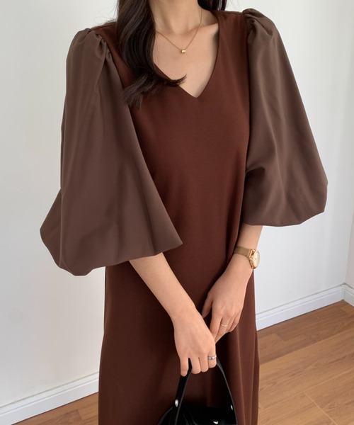 ECLIN(エクラン)の「異素材ボリュームスリーブロングワンピース(ワンピース・レディース・ブルーグリーン/ブラック/グリーン/ワインレッド/モカ・M/L)」の19枚目の写真