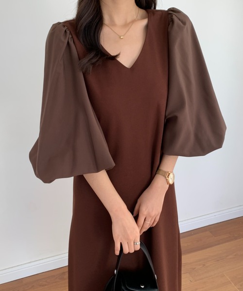 ECLIN(エクラン)の「異素材ボリュームスリーブロングワンピース(ワンピース・レディース・ブルーグリーン/ブラック/グリーン/ワインレッド/モカ・M/L)」の20枚目の写真