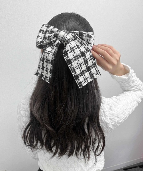 Rmine(アールマイン)の「ツイードチェックビッグリボンバレッタ(バレッタ/ヘアクリップ・レディース・ブラック/ホワイト/ブラウン・FREE)」の1枚目の写真
