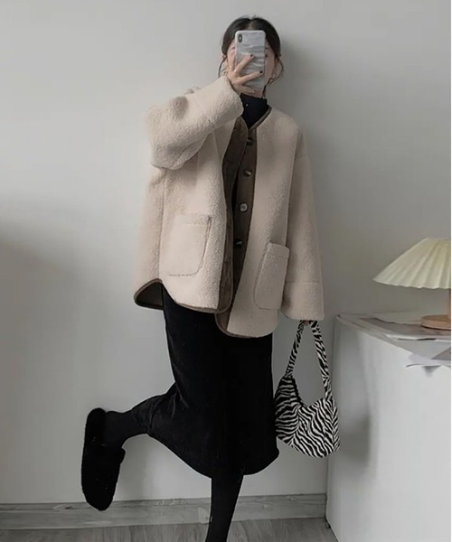 LOPASS(ロパス)の「ゆったりボアコート(その他アウター・レディース・ブルー/アイボリー・M/L)」の4枚目の写真