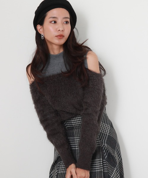 Cheek（チーク）の「シャギー肩開きレイヤードニット（ニット/セーター・レディース・チャコールグレー/ベージュ/ブラック・MEDIUM）」の2枚目の写真