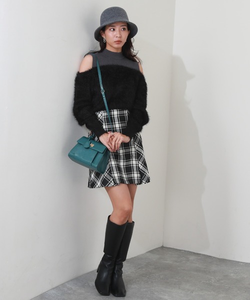 Cheek（チーク）の「シャギー肩開きレイヤードニット（ニット/セーター・レディース・チャコールグレー/ベージュ/ブラック・MEDIUM）」の9枚目の写真