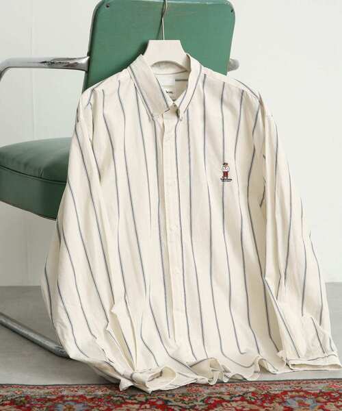 SENSE OF PLACE by URBAN RESEARCH（センスオブプレイスバイアーバンリサーチ）の「『別注』TeddyBear×SENSE OF PLACE　テディベアストライプシャツ（シャツ/ブラウス・メンズ・ブルー/ライトカーキ/ライトベージュ・MEDIUM/LARGE）」の2枚目の写真