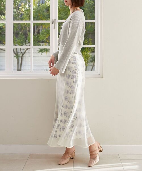 MAJESTIC LEGON(マジェスティックレゴン)の「キャミsetプレートニットカーデ(アンサンブル・レディース・イエロー/ピンク/ライトグリーン/ベージュ/チャコールグレー/ライトグレー・MEDIUM)」の18枚目の写真