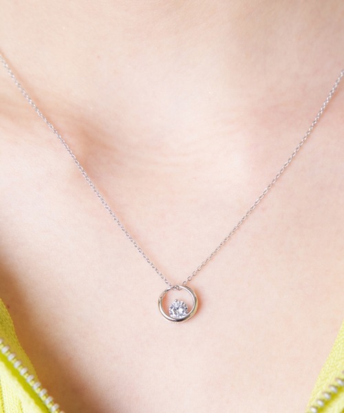SPINNS(スピンズ)の「ラインストーンモチーフ チェーンネックレス(ネックレス・レディース・B/A/C・ONESIZE)」の2枚目の写真