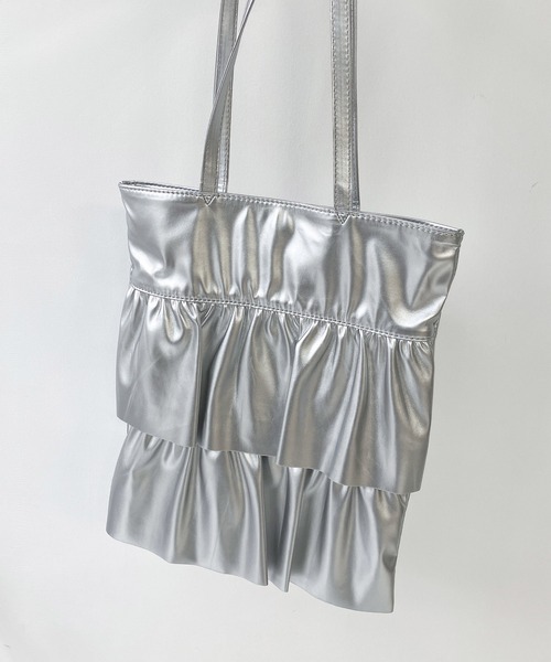 AS KNOW AS plus（アズノゥアズプラス）の「○ティアードフリルトートバッグ（トートバッグ・レディース・ピンク/ブラック/ライトベージュ/グレイッシュベージュ/ブラック系/シルバー系/アイボリー系/グリーン系その他/グレー系その他/ピンク系その他/ホワイト系その他/ブラック系その他・FREE）」の12枚目の写真