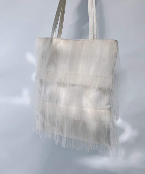 AS KNOW AS plus（アズノゥアズプラス）の「○ティアードフリルトートバッグ（トートバッグ・レディース・ピンク/ブラック/ライトベージュ/グレイッシュベージュ/ブラック系/シルバー系/アイボリー系/グリーン系その他/グレー系その他/ピンク系その他/ホワイト系その他/ブラック系その他・FREE）」の2枚目の写真