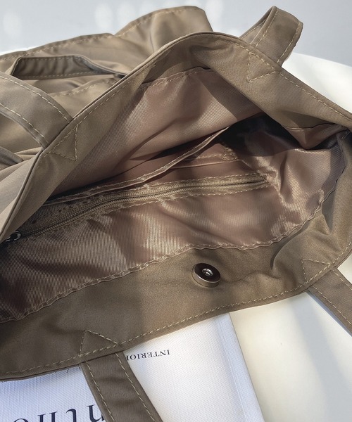 AS KNOW AS plus（アズノゥアズプラス）の「○ティアードフリルトートバッグ（トートバッグ・レディース・ピンク/ブラック/ライトベージュ/グレイッシュベージュ/ブラック系/シルバー系/アイボリー系/グリーン系その他/グレー系その他/ピンク系その他/ホワイト系その他/ブラック系その他・FREE）」の16枚目の写真