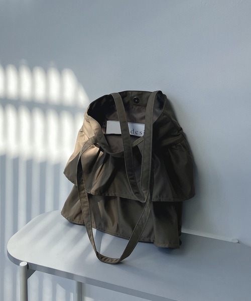 AS KNOW AS plus（アズノゥアズプラス）の「○ティアードフリルトートバッグ（トートバッグ・レディース・ピンク/ブラック/ライトベージュ/グレイッシュベージュ/ブラック系/シルバー系/アイボリー系/グリーン系その他/グレー系その他/ピンク系その他/ホワイト系その他/ブラック系その他・FREE）」の18枚目の写真