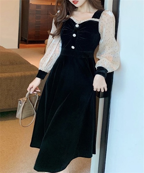 Dream garden（ドリームガーデン）の「異素材フリルネックドッキング