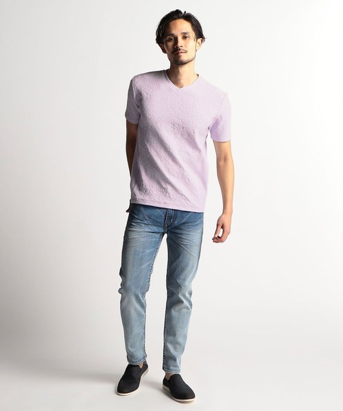 NICOLE CLUB FOR MEN（ニコルクラブフォーメン）の「【23年モデル WEB限定再販売】クラックエンボス半袖Ｖネックカットソー（Tシャツ/カットソー・メンズ・オフホワイト/ブラック/ラベンダー/シルバーグレー・X-LARGE/MEDIUM/LARGE）」の8枚目の写真