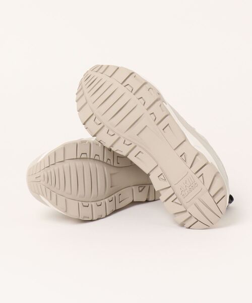 AKIII CLASSIC(アキクラシック)の「【AKIII CLASSIC/アキクラシック】URBAN TRACKER(スニーカー・レディース・ベージュ系その他2・24.0cm/23.5cm/24.5cm)」の3枚目の写真