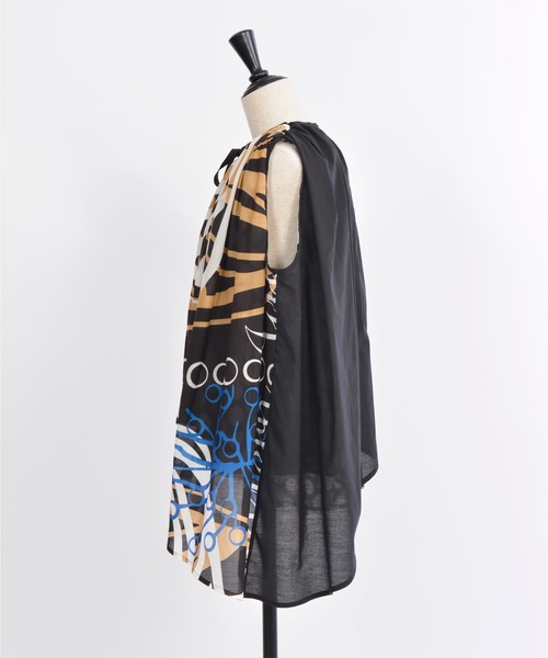 gomme（ゴム）の「リーフプリント　ギャザードッキングブラウス（シャツ/ブラウス・レディース・ホワイト/ブラック・MEDIUM）」の11枚目の写真