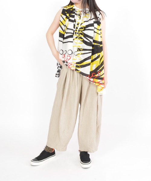 gomme（ゴム）の「リーフプリント　ギャザードッキングブラウス（シャツ/ブラウス・レディース・ホワイト/ブラック・MEDIUM）」の21枚目の写真